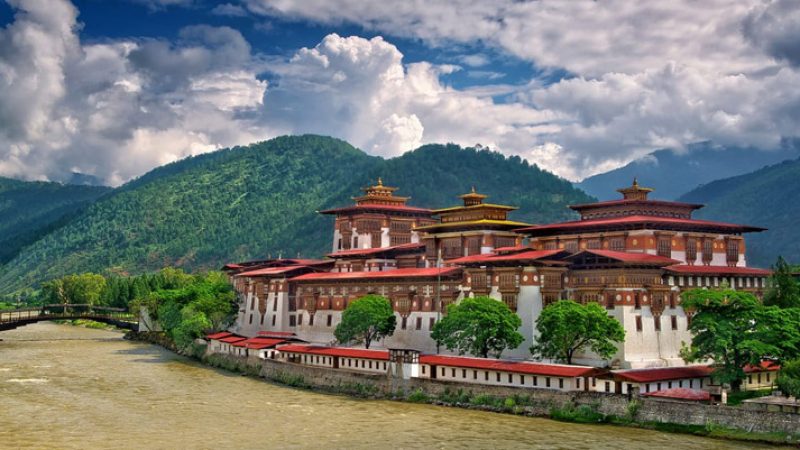 1464189226_Punakha-Dzong.jpg